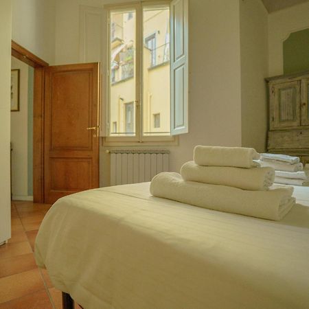 Tranquil Suite Near Museums And Train Station Florens Exteriör bild