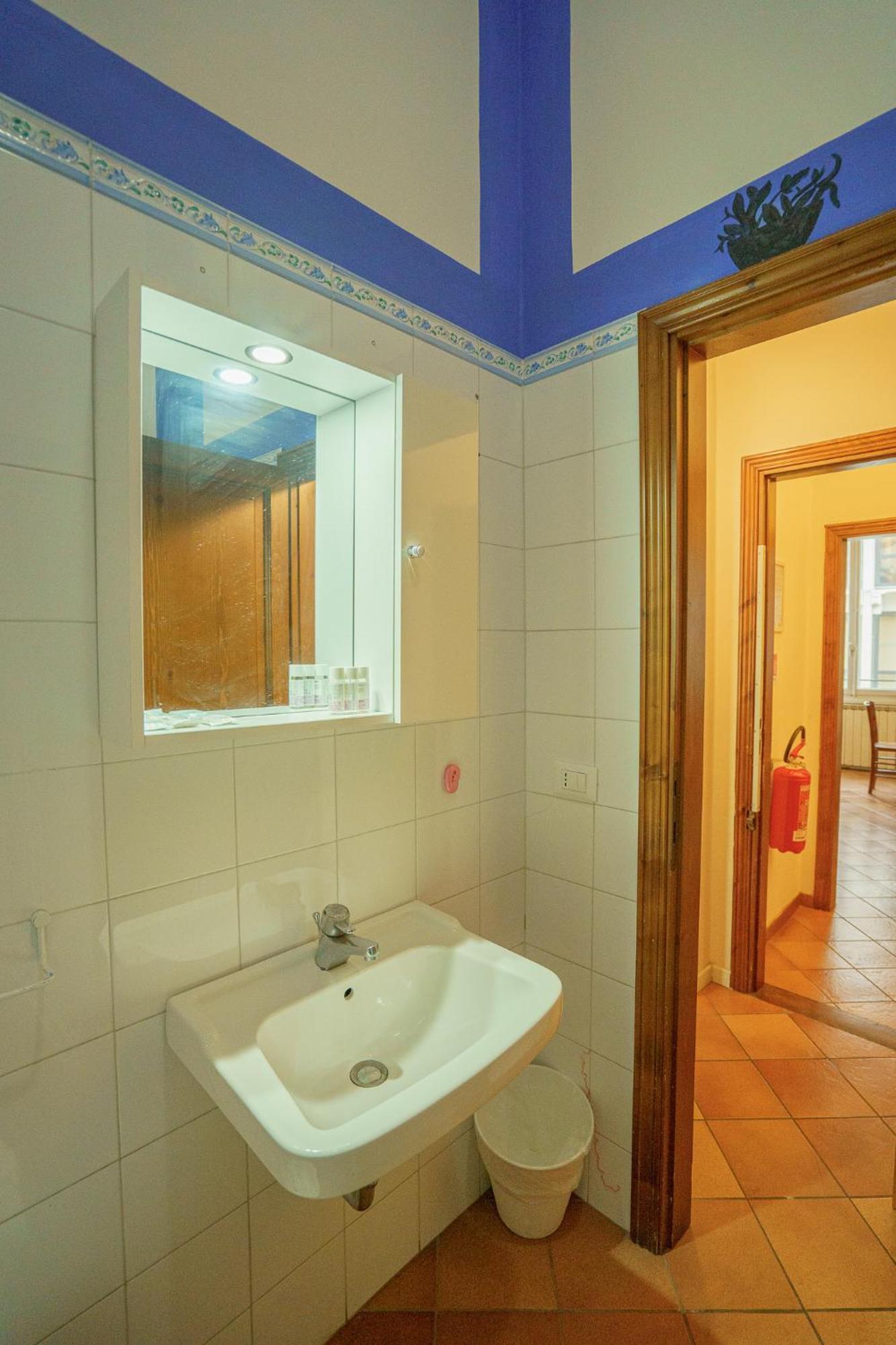 Tranquil Suite Near Museums And Train Station Florens Exteriör bild