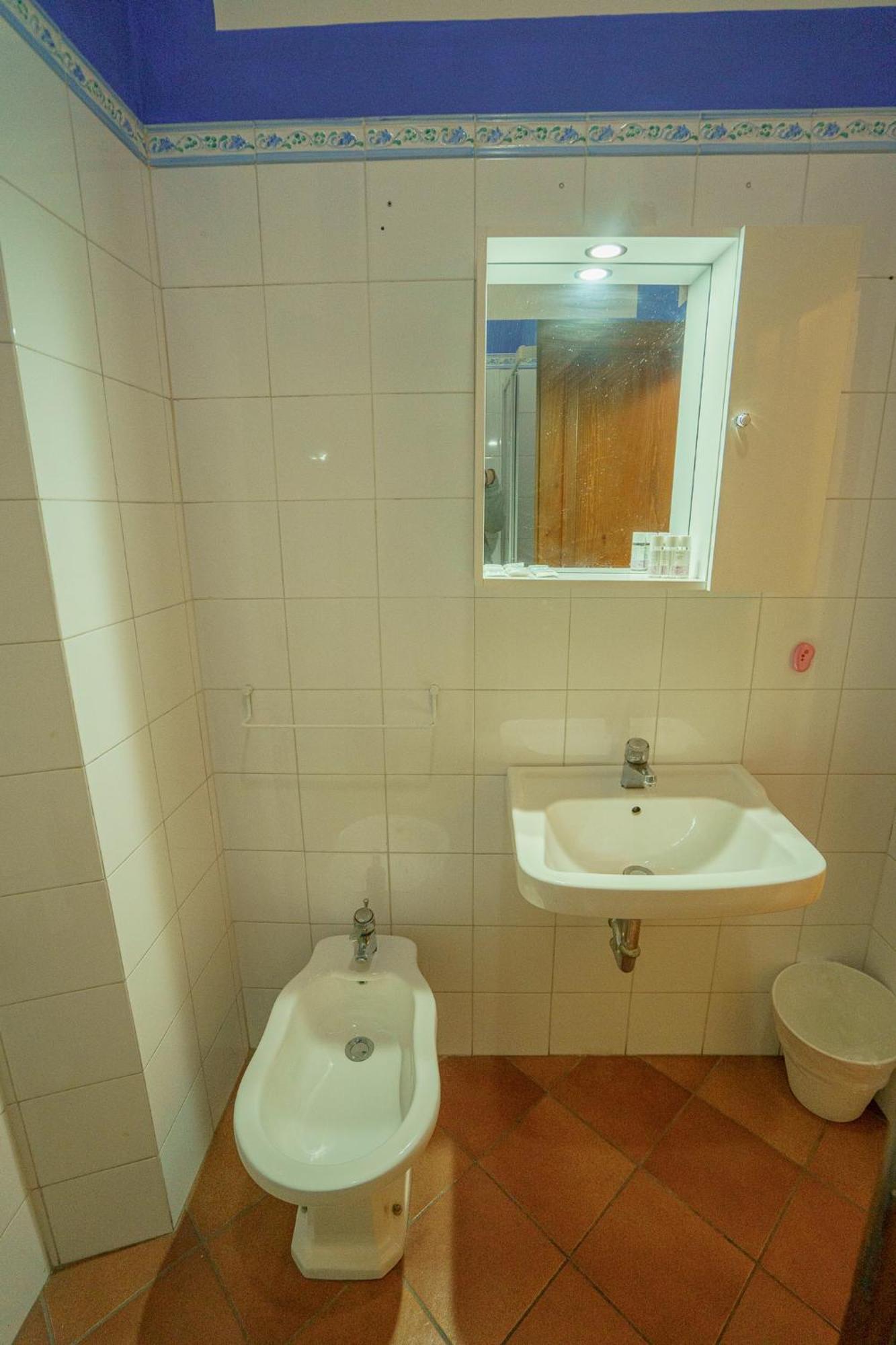 Tranquil Suite Near Museums And Train Station Florens Exteriör bild