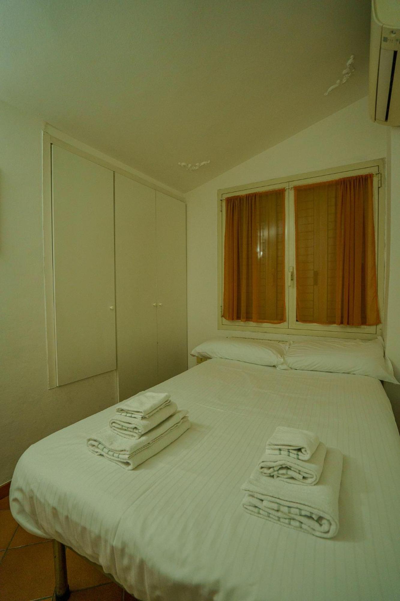 Tranquil Suite Near Museums And Train Station Florens Exteriör bild
