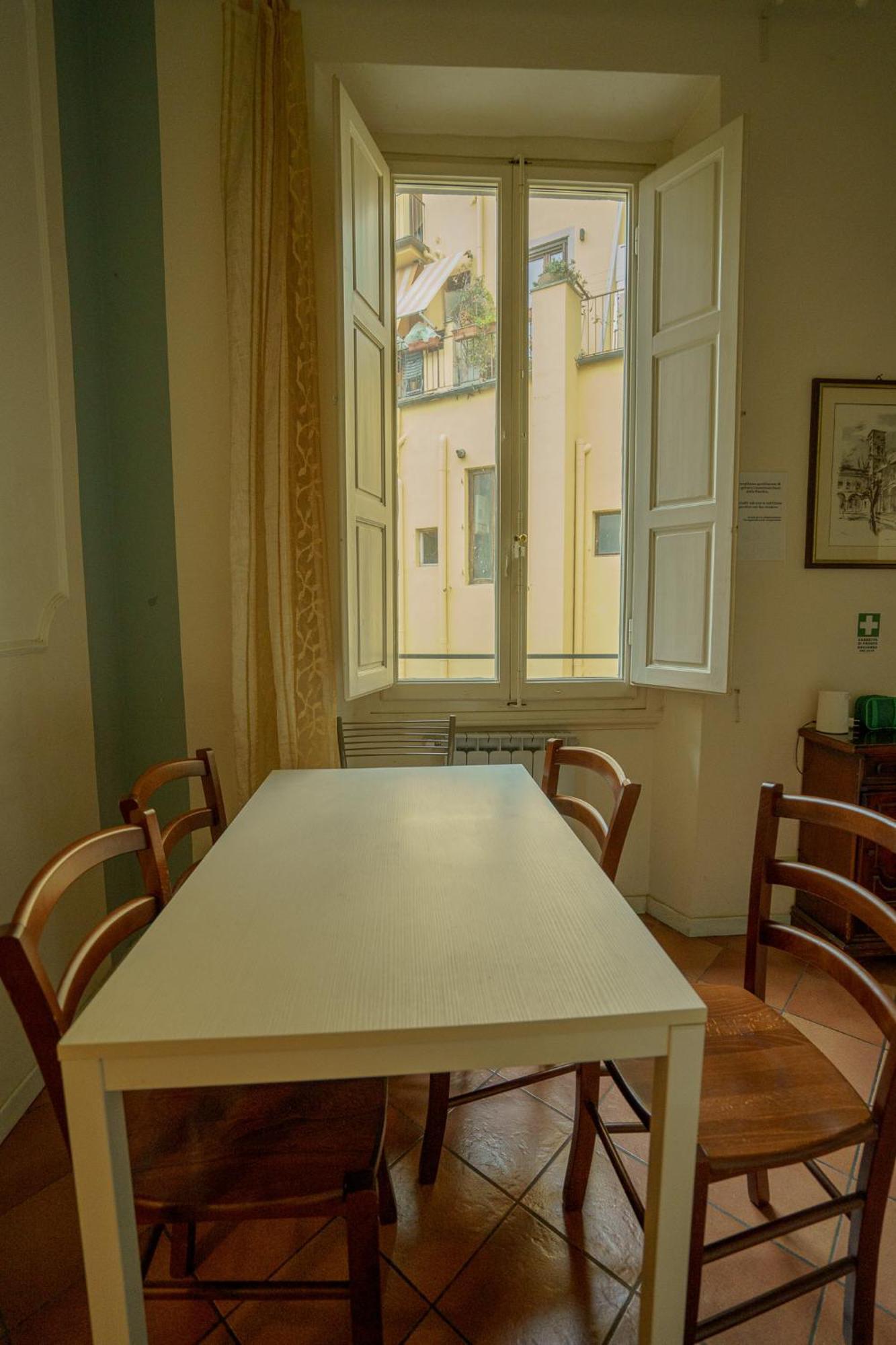 Tranquil Suite Near Museums And Train Station Florens Exteriör bild